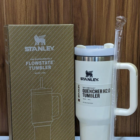 Stanley Quecher Tumbler With Straw 40oz